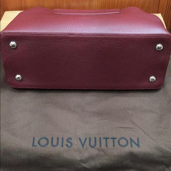 new LOUIS VUITTON MM Capucines Leather Tote - Picture 7 of 15